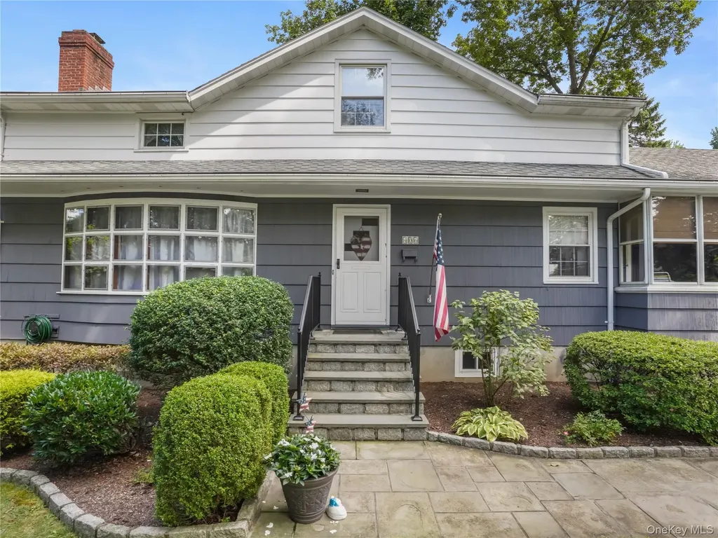 406 Warren Avenue Hawthorne NY 10532