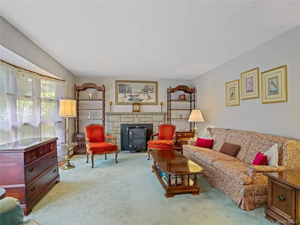 406 Warren Avenue Hawthorne NY 10532