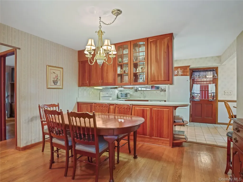 406 Warren Avenue Hawthorne NY 10532