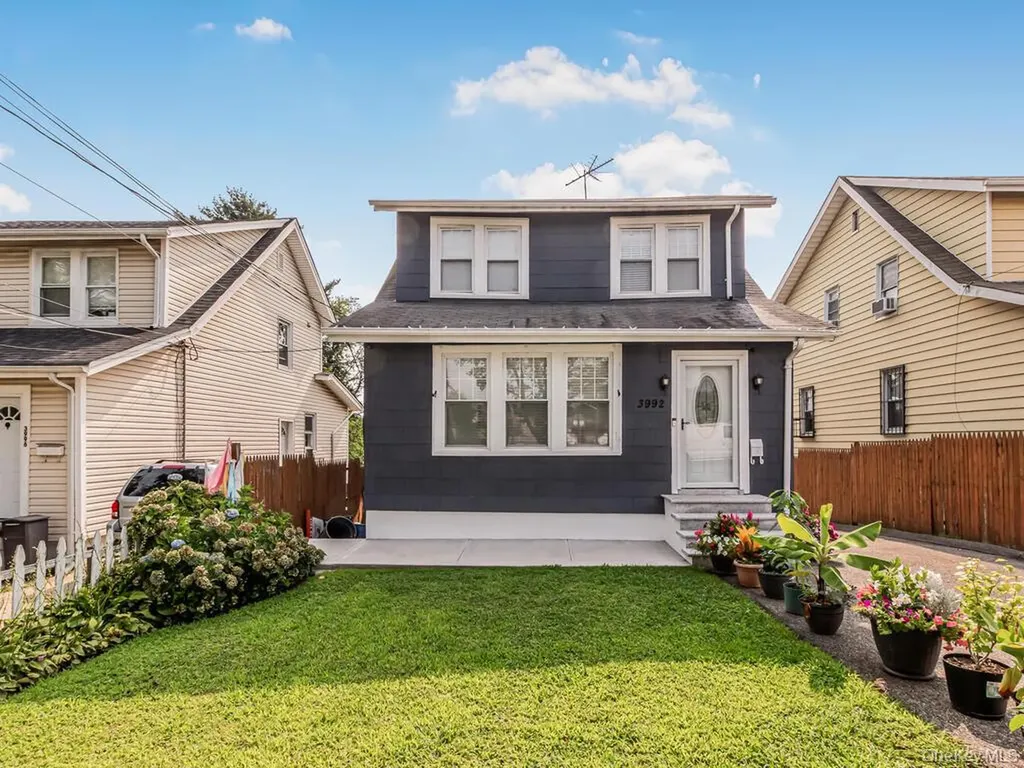 3992 Rombouts Avenue Bronx NY 10466