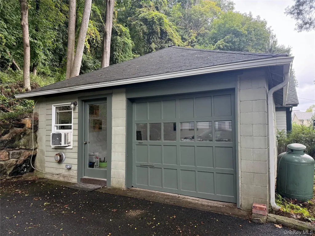 95 Edgemont Road Katonah NY 10536