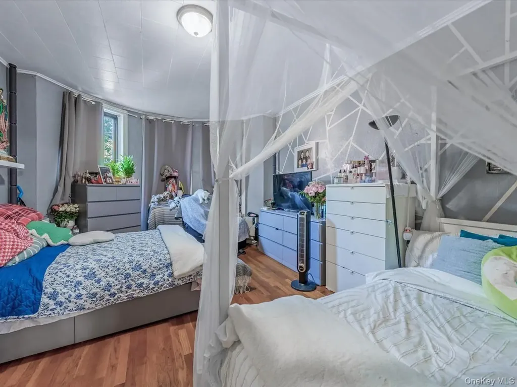 1062 Seneca Avenue Ridgewood NY 11385