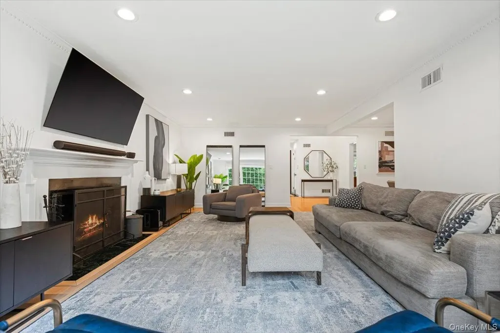 25 Ramapo Trail Harrison NY 10528
