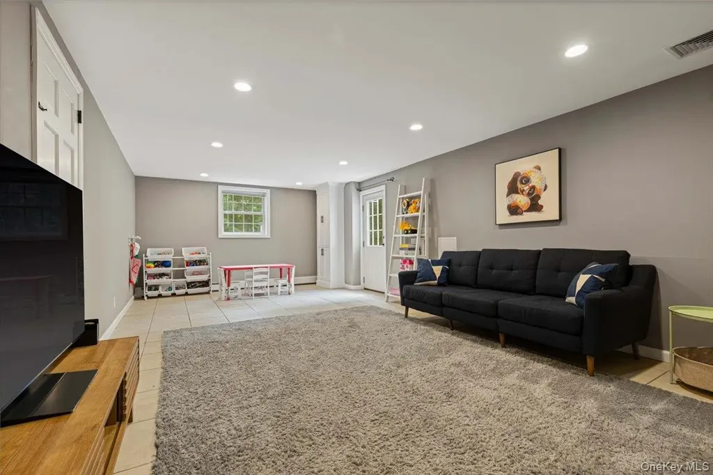 25 Ramapo Trail Harrison NY 10528