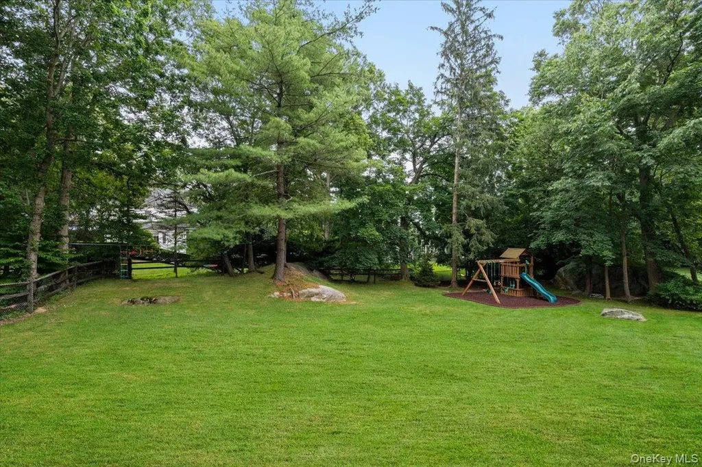25 Ramapo Trail Harrison NY 10528