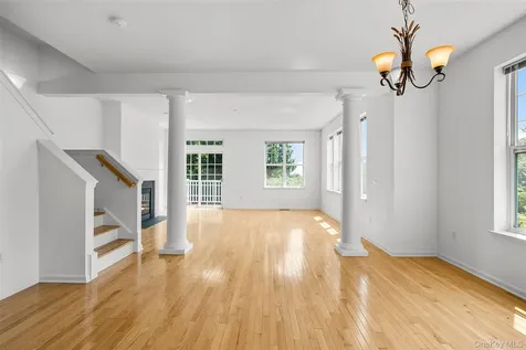 402 Waterview Drive Poughkeepsie NY 12601