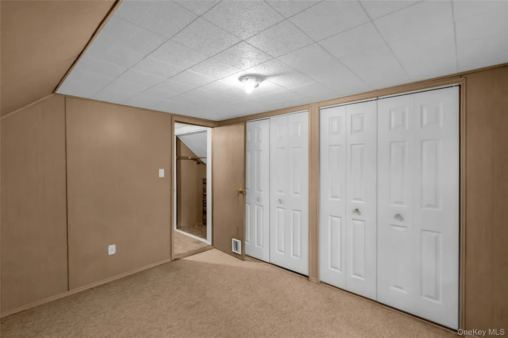 9 Maplelawn Drive Commack NY 11725