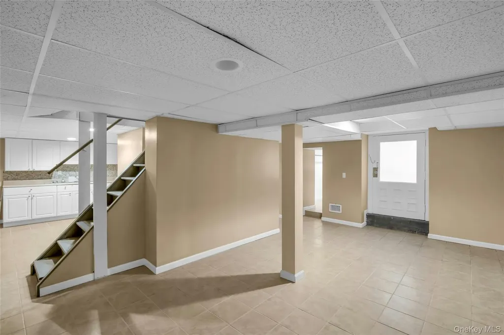 9 Maplelawn Drive Commack NY 11725