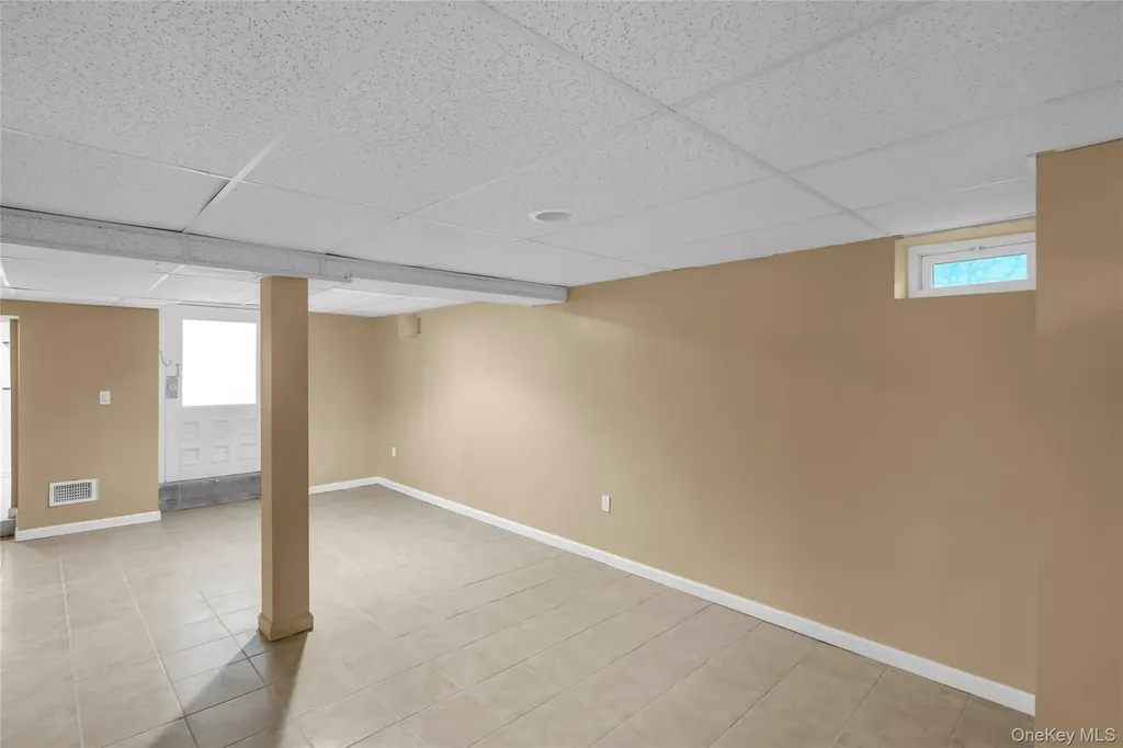 9 Maplelawn Drive Commack NY 11725