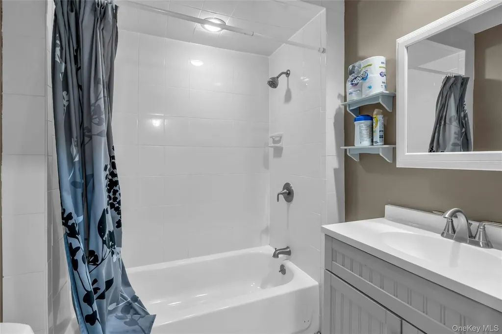 9 Maplelawn Drive Commack NY 11725