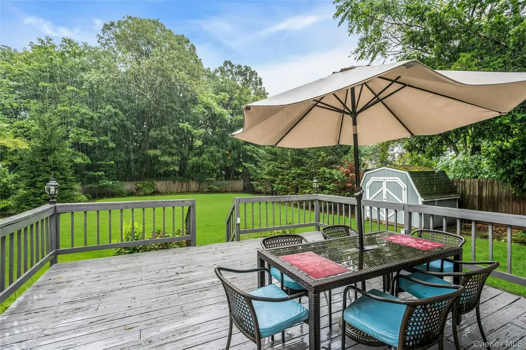 9 Maplelawn Drive Commack NY 11725