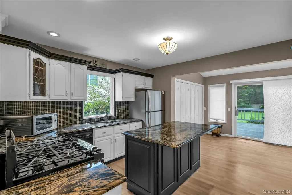 9 Maplelawn Drive Commack NY 11725