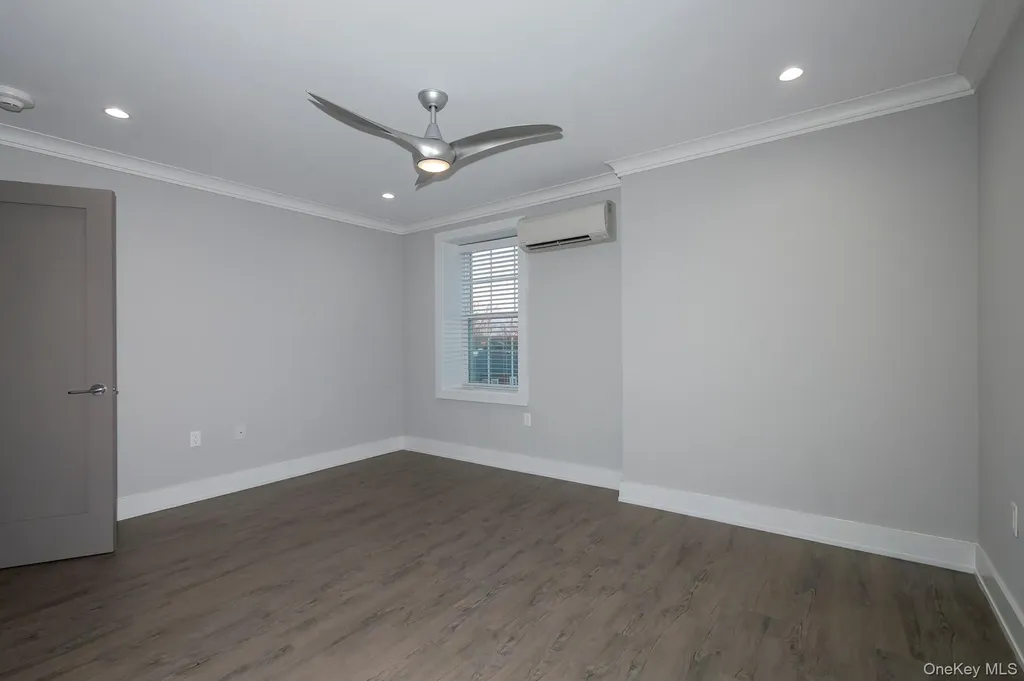 75 Circle Drive Central Islip NY 11722