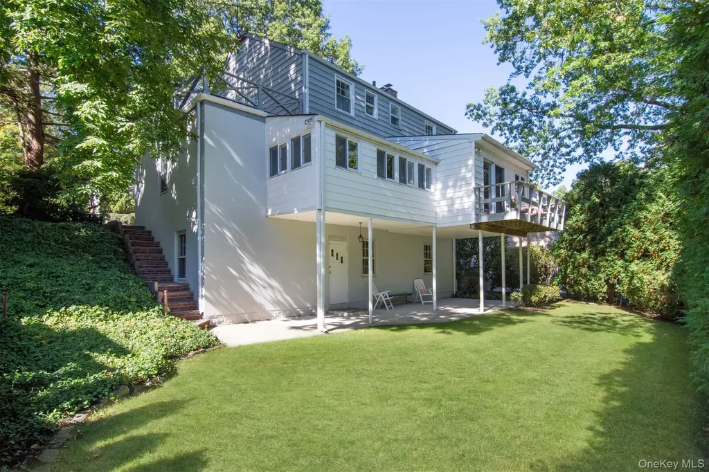 466 California Road Bronxville NY 10708
