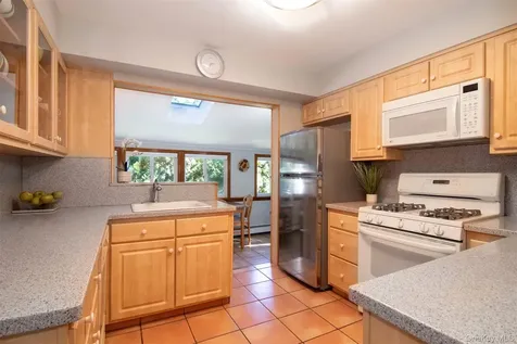 466 California Road Bronxville NY 10708