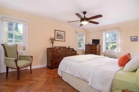 466 California Road Bronxville NY 10708