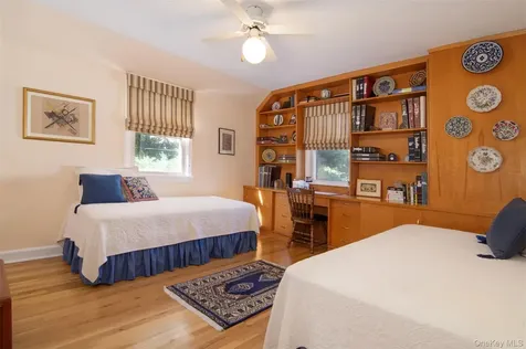 466 California Road Bronxville NY 10708