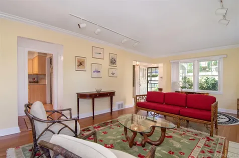 466 California Road Bronxville NY 10708