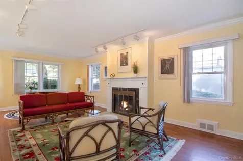 466 California Road Bronxville NY 10708