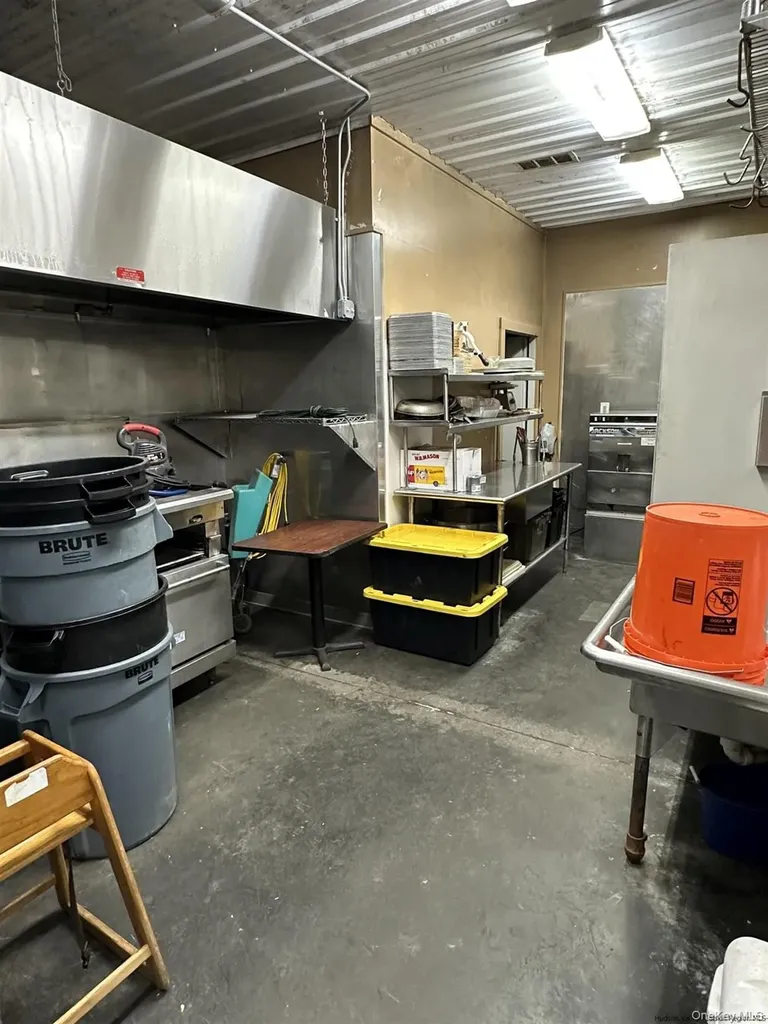 963 Kings Highway Saugerties NY 12477