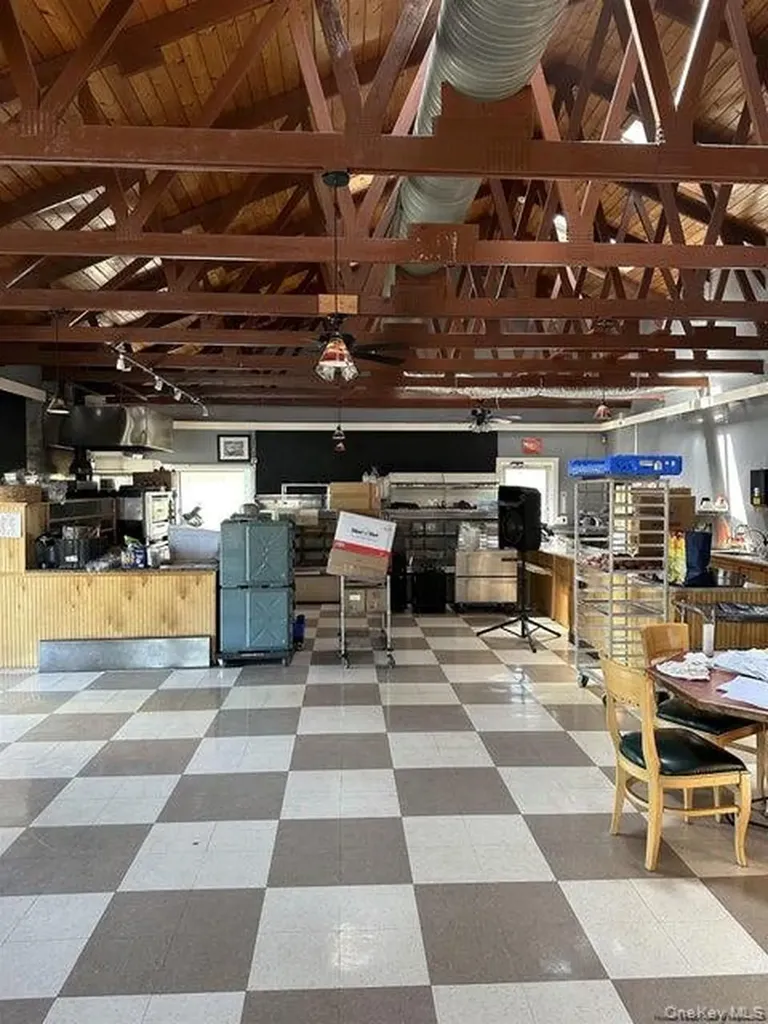 963 Kings Highway Saugerties NY 12477