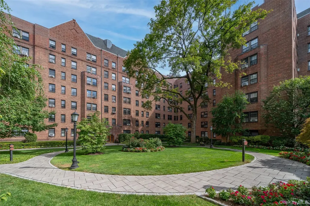180 Garth Road Scarsdale NY 10583