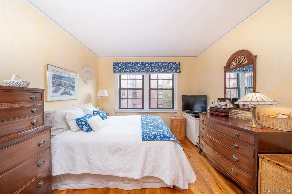 180 Garth Road Scarsdale NY 10583