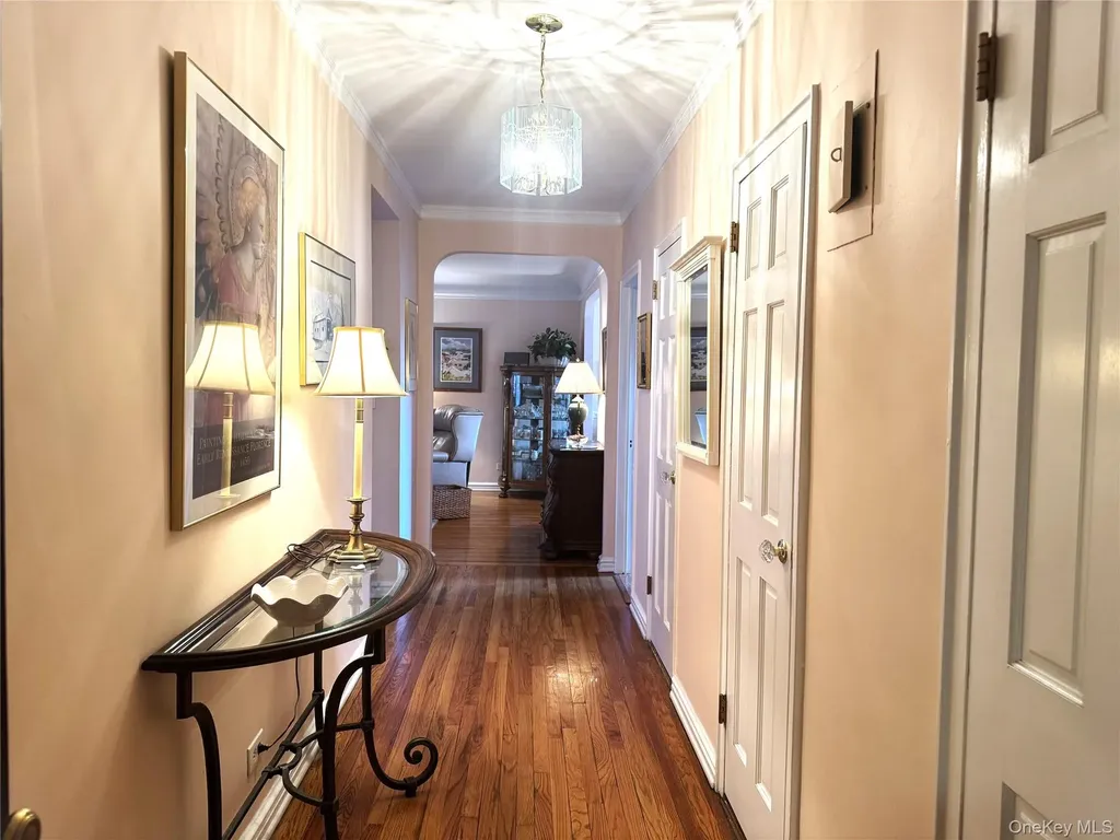 180 Garth Road Scarsdale NY 10583