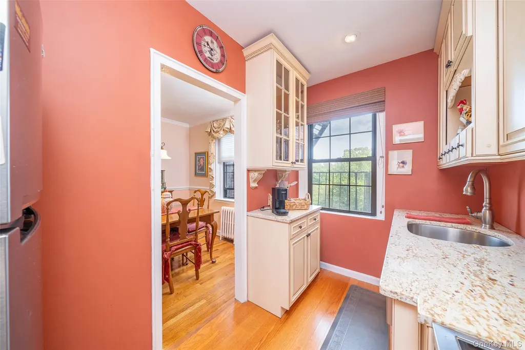 180 Garth Road Scarsdale NY 10583