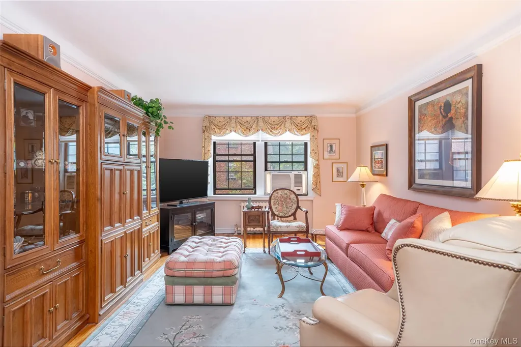 180 Garth Road Scarsdale NY 10583