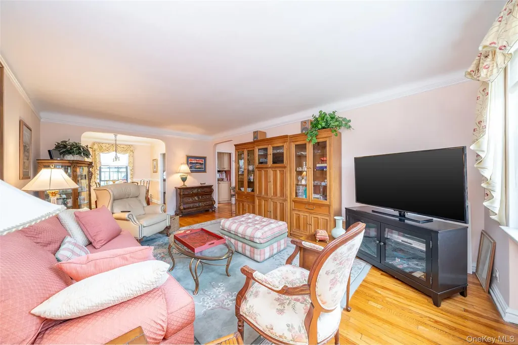 180 Garth Road Scarsdale NY 10583