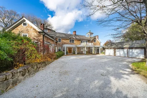 11 Carriage House Road Waccabuc NY 10597