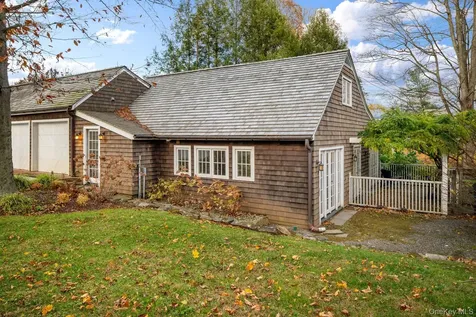 11 Carriage House Road Waccabuc NY 10597