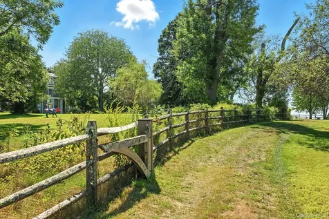 11 Carriage House Road Waccabuc NY 10597