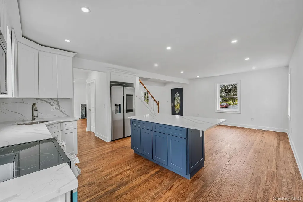 255 Moore Avenue Freeport NY 11520