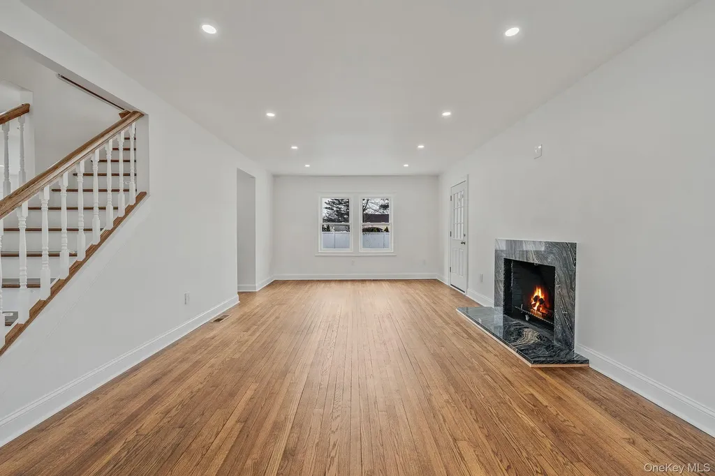 255 Moore Avenue Freeport NY 11520