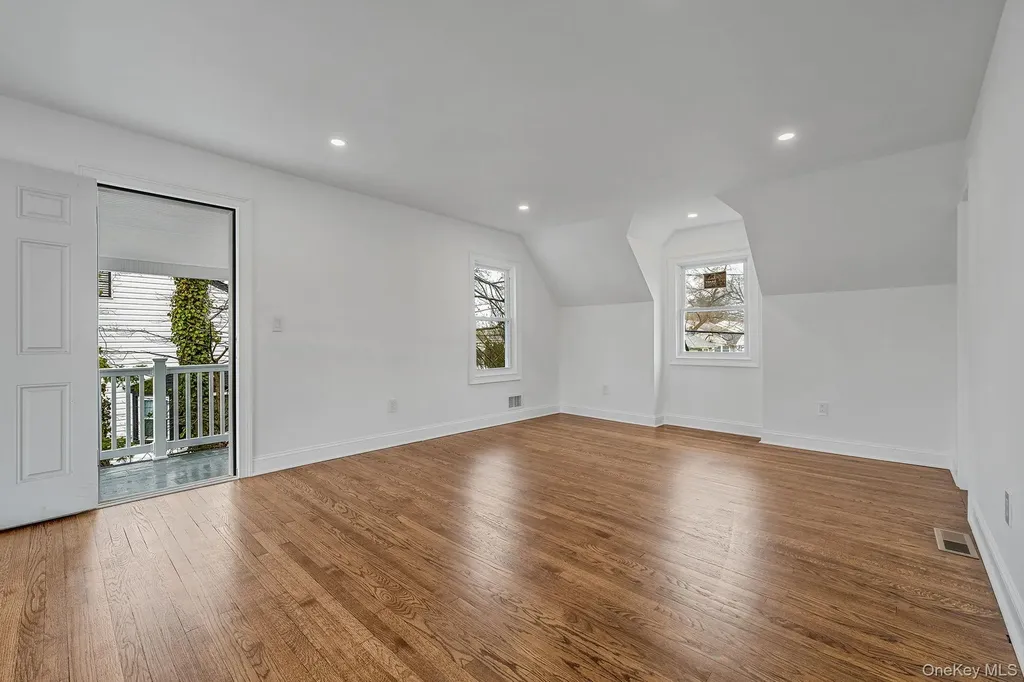 255 Moore Avenue Freeport NY 11520