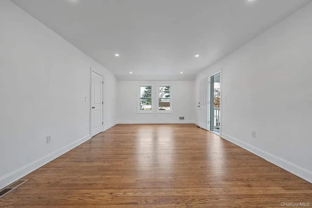 255 Moore Avenue Freeport NY 11520