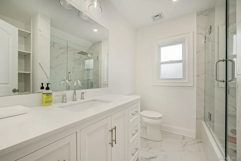 255 Moore Avenue Freeport NY 11520