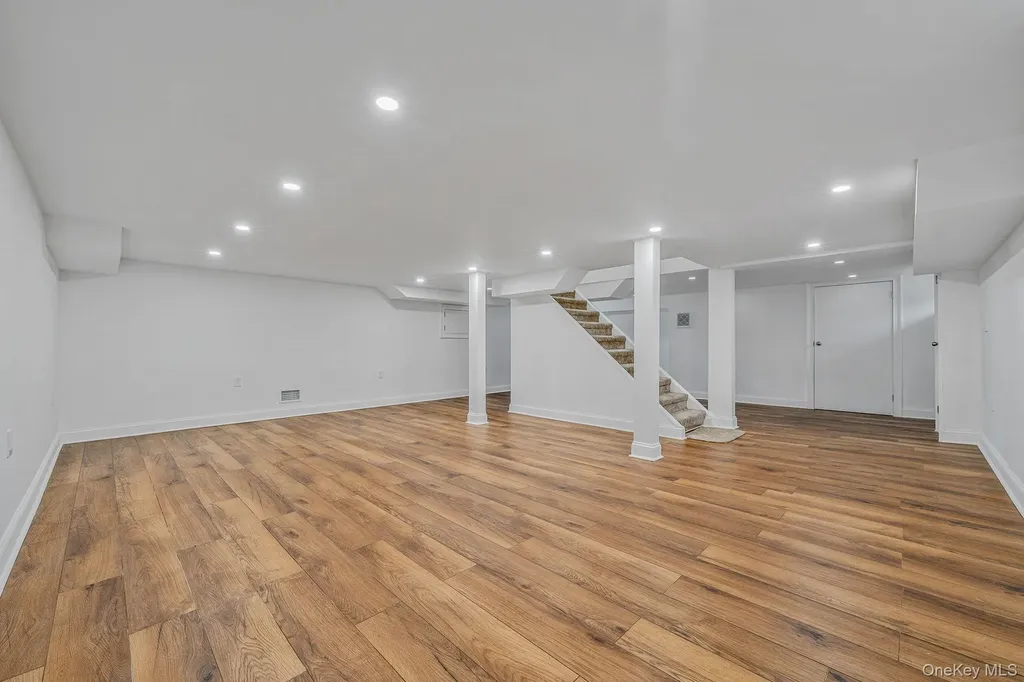 255 Moore Avenue Freeport NY 11520