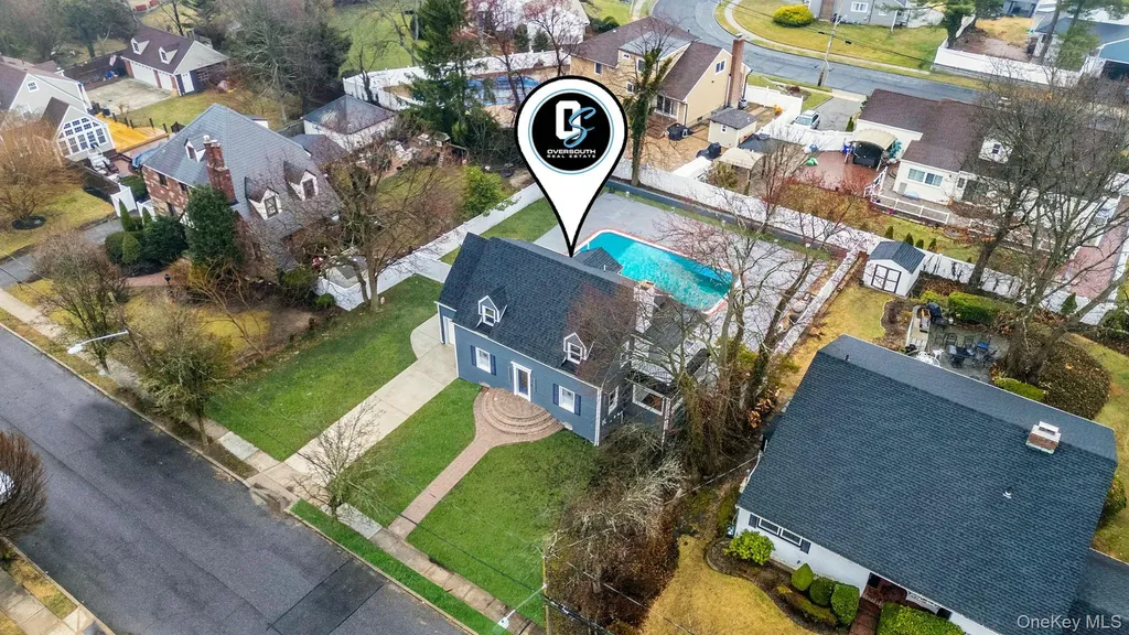 255 Moore Avenue Freeport NY 11520