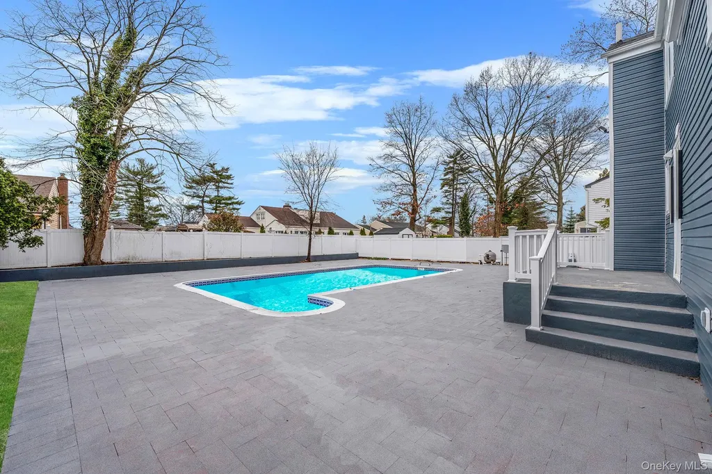 255 Moore Avenue Freeport NY 11520