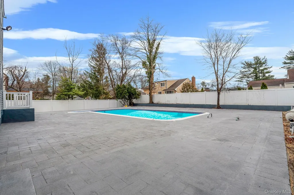 255 Moore Avenue Freeport NY 11520