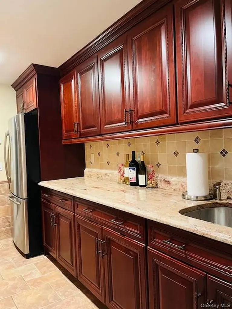 48 River Heights Drive Smithtown NY 11787