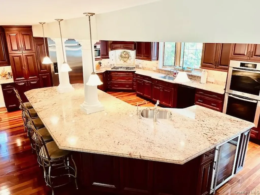 48 River Heights Drive Smithtown NY 11787