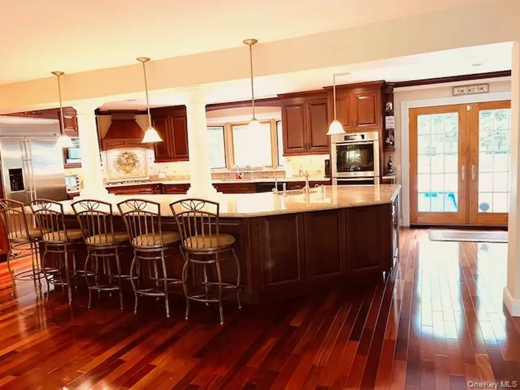 48 River Heights Drive Smithtown NY 11787