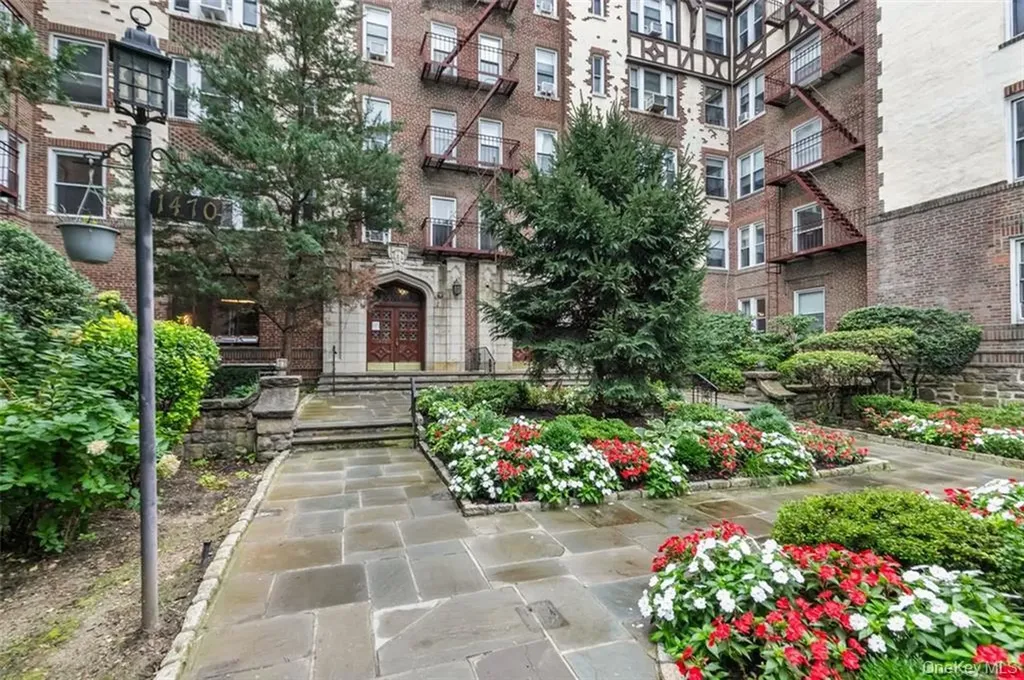 1470 Midland Avenue Yonkers NY 10708