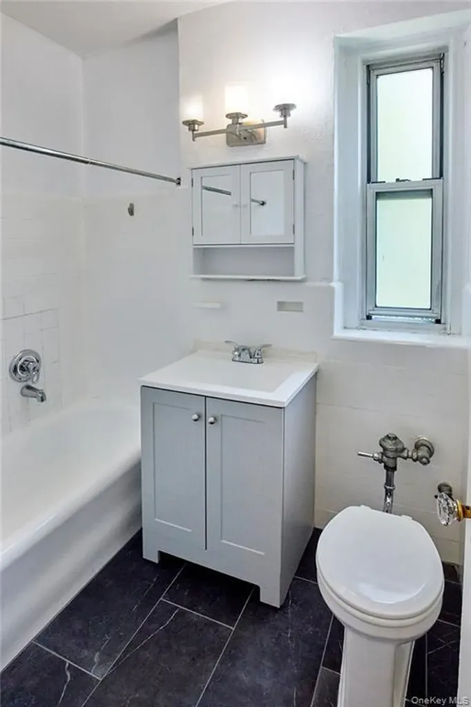 1470 Midland Avenue Yonkers NY 10708