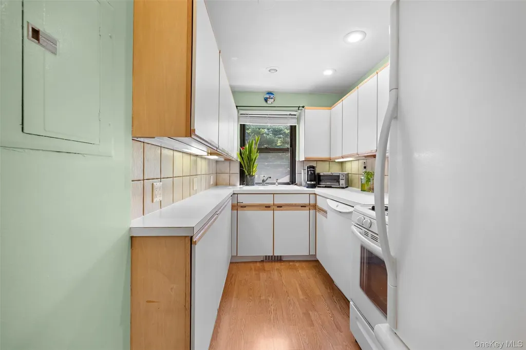 29 West Mill Drive Great Neck NY 11021