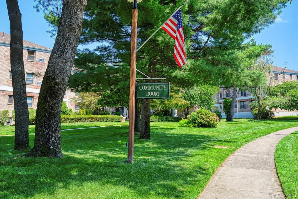 29 West Mill Drive Great Neck NY 11021